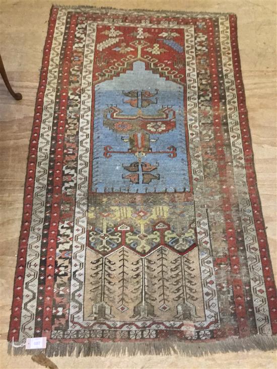 Ladik red & blue prayer rug, 5ft 5in by 3ft 3in(-)